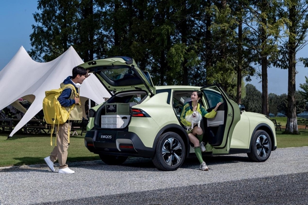 长安启源全新Q05开启超级购车季济南站隆重举行，无门槛置换一口价7.49万元起